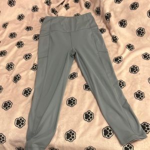 grey/blue